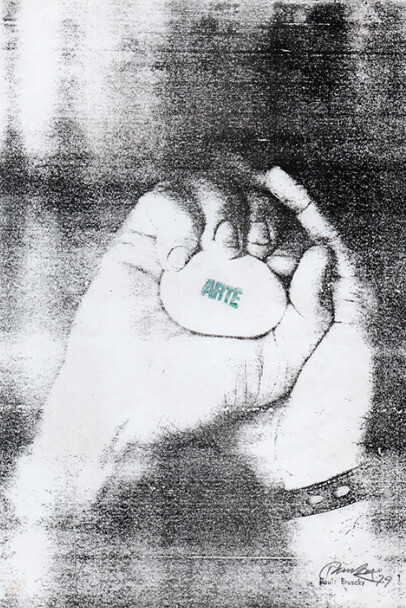 Paulo Bruscky. Courtesy of Galeria Nara Roesler