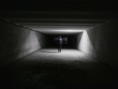 Túnel de luz é estar no mundo com inúmeras possibilidades e perspectivas, sem medo, sem pressa