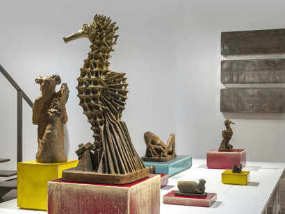 Johan Creten, Far removed from the numbing speed, exhibition view. Courtesy of Almine Rech