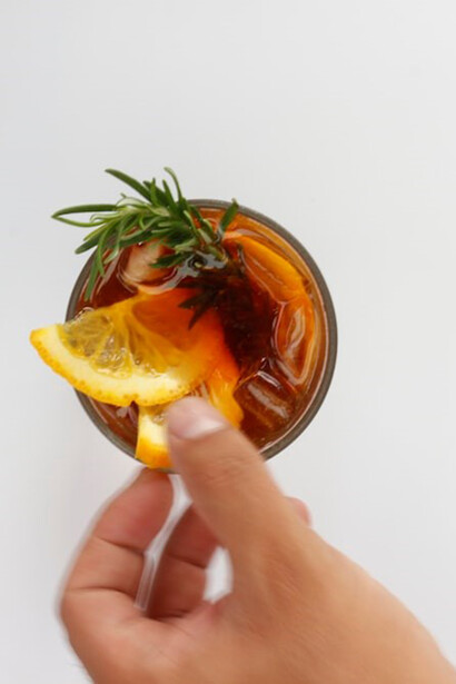 A herbal tea typically contains a variety of ingredients, including herbs, ginseng and spices