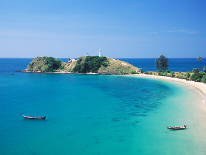 Ko Lanta es una pequeña y hermosa isla tailandesa que hasta el momento ha evitado caer en la red del turismo de masas