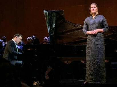 Lisa Davidsen e Mark Markham interpreta  Morgen di Richard Strauss. Il soprano norvegese ha debuttato al Metropolitan proprio alcuni giorni dopo A Celebration of Jessye Norman nella Dama di Picche
