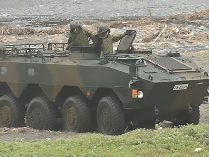 Wheeled armoured personnel carrier