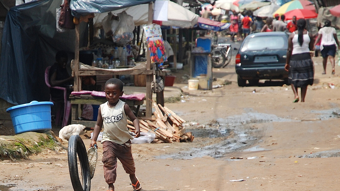 Barrio de la periferia en Douala, Camerún. Foto: Javier Andrés Beltrán