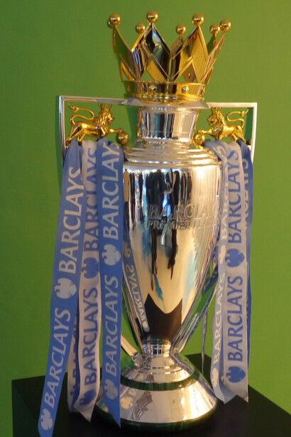 Le trophée de la Premier League remporté par Manchester City durant la saison 2013-2014, 22 février 2015. Trophée remporté par Arsenal