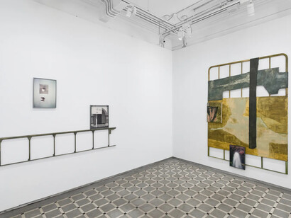 Biraaj Dodiya, Grid for a disappearance, exhibition view. Courtesy of Experimenter