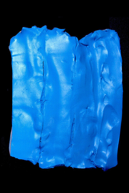 Recent works on ceramic. Courtesy of Minigallery