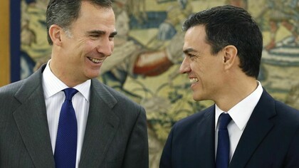 El rey Felipe VI recibe en el Palacio de la Zarzuela al secretario general del PSOE, Pedro Sánchez