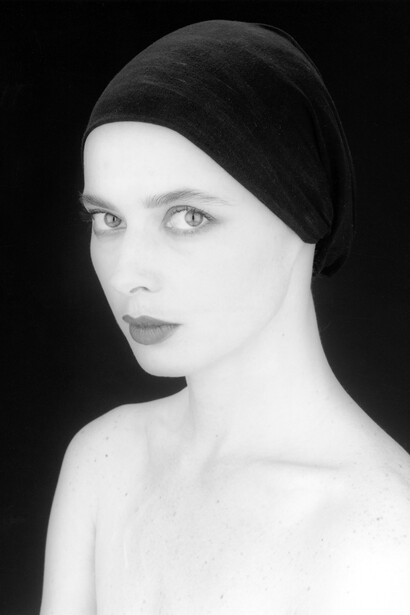 Isabella Rossellini, 1988 © Robert Mapplethorpe Foundation, Used by permission, courtesy Etherton Gallery, Tucson, Vintage gelatin silver print, 20 x 24 inches