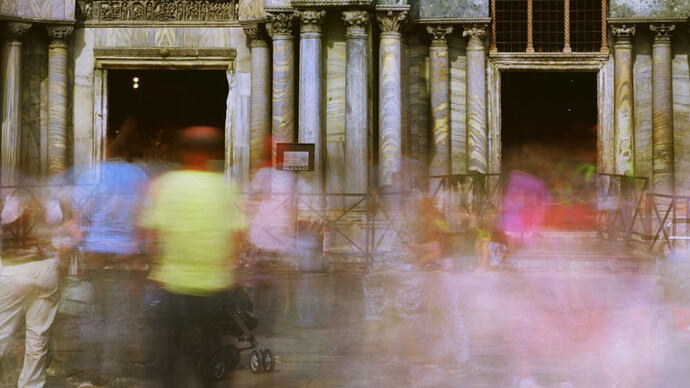 Michael Wesely. Courtesy of Casa Nova Arte e Cultura Contemporanea