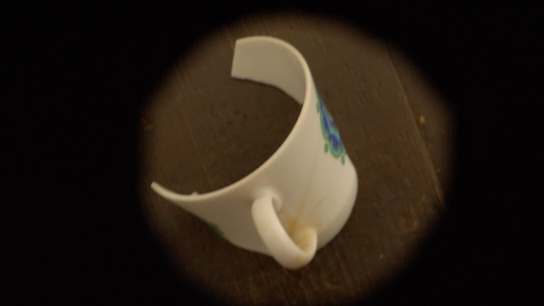 Alessandra Spranzi, Ein Tisch (Un Tavolo), 2018, video digitale a colori e audio, 4’10’’