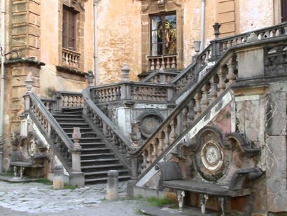 Villa Palagonia, scalone esterno