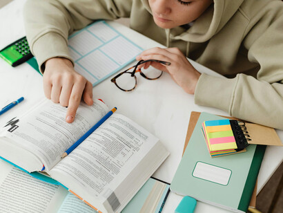 Libro di matematica e calcolatrice. Il concetto di bellezza matematica: eleganza e chiarezza nelle argomentazioni