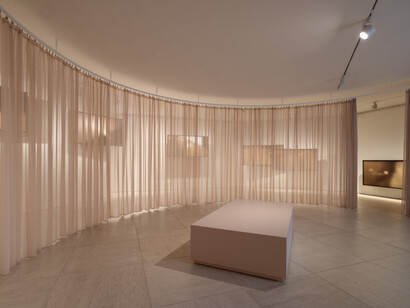Simon Fujiwara, A whole new world, exhibition view. Courtesy of Mudam Luxembourg
