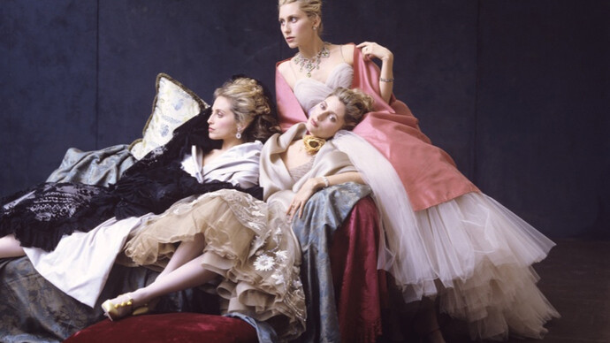 Pia Getty, la principessa Alexandra von Furstenberg e la principessa Marie‐Chantal di Grecia fotografate nel 1995 circa da David Seidner