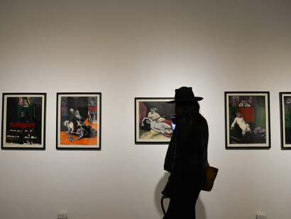 Carlos Granada ’75 –’78, reflejos de una violencia oficial, vista de exhibición. Cortesía de Espacio El Dorado