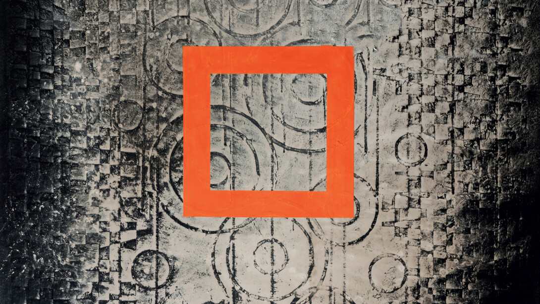 La copertina è un'opera dell’astrattista Roberto Floreani, artista dell’anno 2024, tratta dal suo progetto espositivo site-specific "Soglie: Tempo del prima – Tempo del poi"