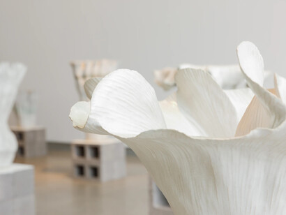 Kohl Tyler, Of bodies into novel shapes, exhibition view. Courtesy of MARS Gallery