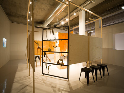 Diego Bianchi, ThéâtrEErreuR, exhibition view. Courtesy of Galerie Jocelyn Wolf