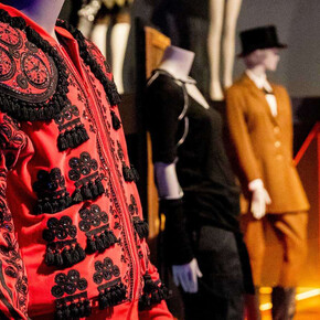 Gender Bending Fashion. Courtesy of Museum of Fine Arts