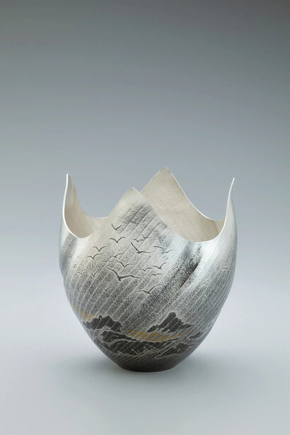 Osumi Yukie, Silver vase "Araiso (Rough shore)", 2020. Courtesy of Onishi Gallery