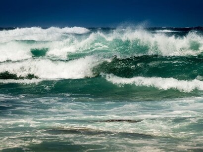 Mar Mediterraneo in tempesta. Le cosiddette onde estreme, che rappresentano un problema per la navigazione e per le strutture offshore
