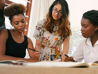 Ufficio. Cambiamenti culturali e sociali: L'impatto del lavoro asincrono sulla nostra percezione del mondo