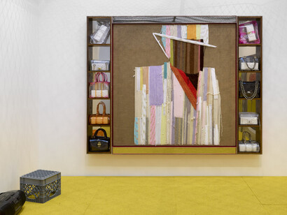 Alvaro Barrington, 92-01 in livin color, exhibition view. Courtesy of Emalin