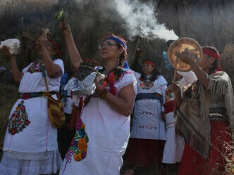 Por otro lado, hay toda una parte de expertos, investigadores y personajes ilustres que conocen el valor imperativo arraigado en las culturas de los pueblos indígenas, Oaxaca, México