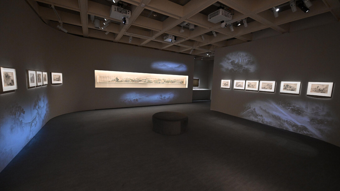 The pride of Hong Kong: three preeminent collections of ancient paintings and calligraphies, exhibition view. Courtesy of the Hong Kong Museum of Art