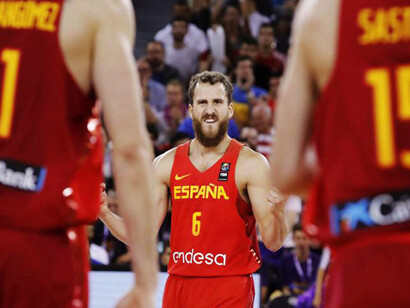 Sergio Rodríguez en un partido con España