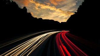 Hace 24 años que 40 Cámaras de comercio de 6 paises de la Union europea constituyeron un comité promotor de un corredor plurimodal Este-Sur de Europa que comenzaría en Kiev y se pretendía llegara hasta Orihuela (Alicante), con el objetivo de potenciar todo el Arco Mediterráneo