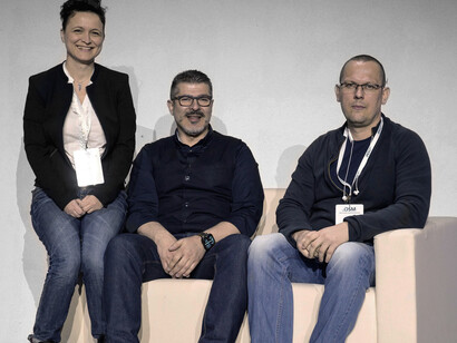 R. Kopal with co-authors of the book "(Social) Network Analysis" (D. Korkut, S. Krnjašić) at book promotion hosted by Goran Milić, 2017