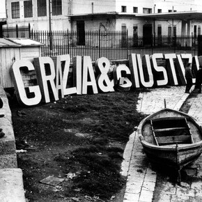 Gianni Pettena, Grazia E Giustizia 3,1968, serie di 8 foto cm 12,7x8,7
