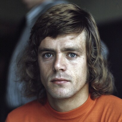 Johnny Rep, formé à l’Ajax Amsterdam, il intègre le groupe pro en 1971 à l’âge de 20 ans