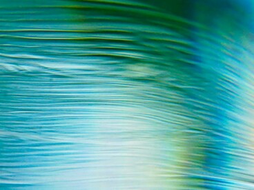 Le discussioni sull'etica dell'intelligenza artificiale non possono quindi limitarsi ai bias algoritmici o alla trasparenza dei modelli, ma devono includere il tema della distribuzione e del controllo delle risorse computazionali
