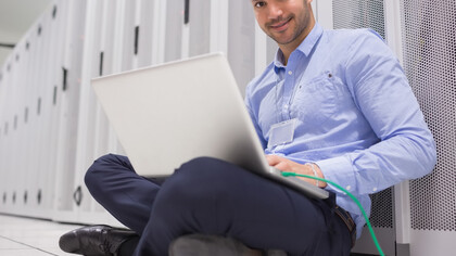 Un joven desarrollando su carrera profesional