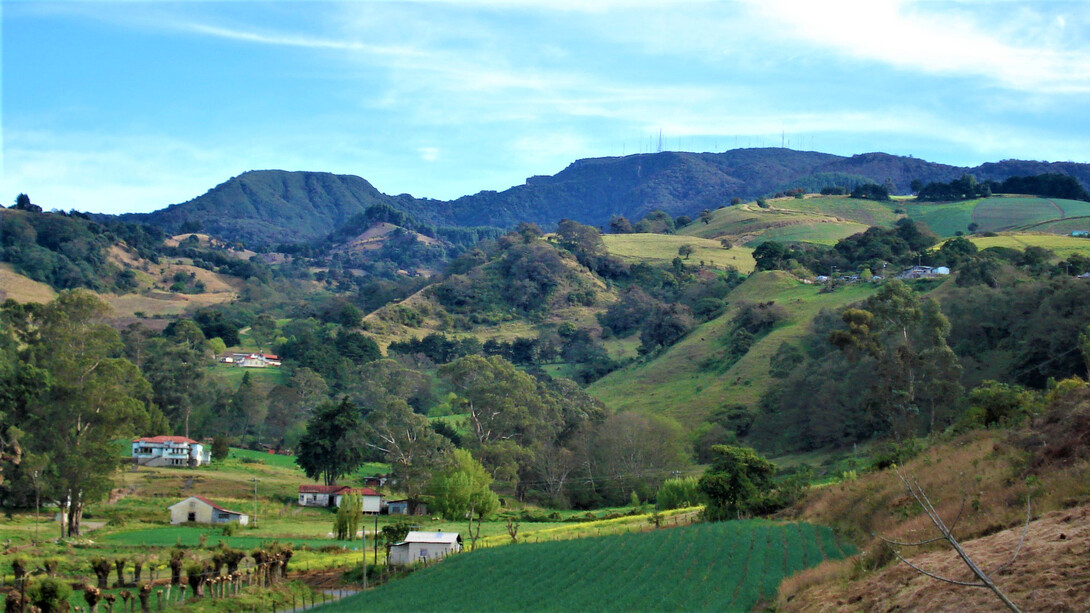 El volcán Irazú y su entorno agrícola