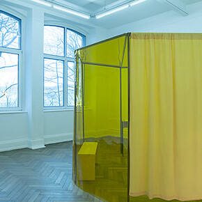 Daniel Steegmann Mangrané
Orange Oranges 2 (Medium Lemon/ Summer Blue), 2004
Installation view, CRAC Alsace Centre Rhénan d’Art Contemporain, Altkirch, 2014
Courtesy the artist and Esther Schipper, Berlin Photo: Andrea Rossetti
