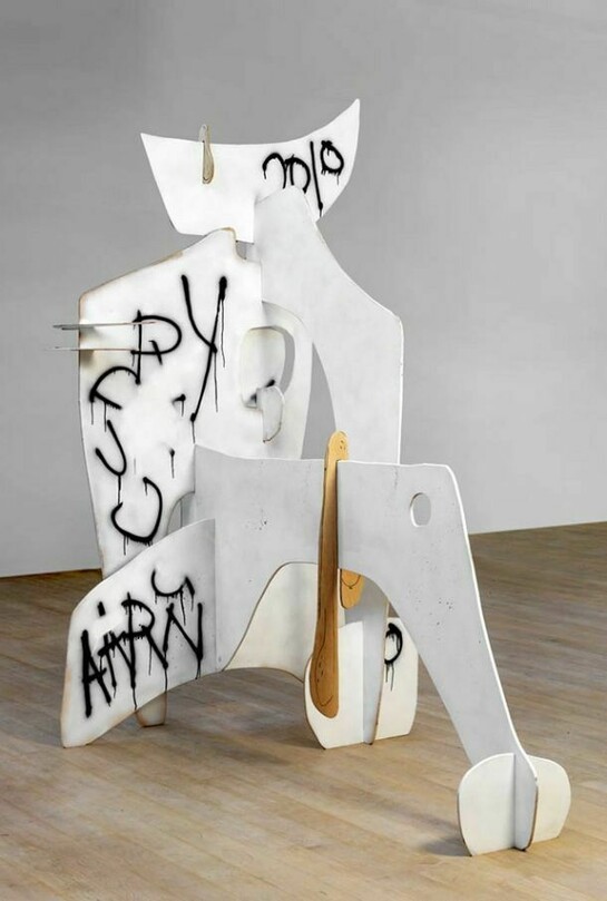Aaron Curry, Phantom, 2010, painted wood, 282 x 285 x 203 cm, Copyright: VW (VeneKlasen/Werner), Berlin