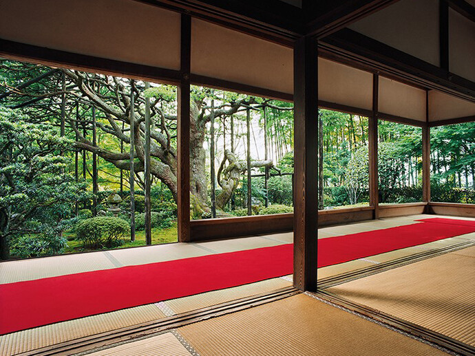 Hōsen-in 1, summer, Northeast Kyoto, 29 June 2004 (16:00–17:30). ©Jacqueline Hassink / Courtesy of Benrubi Gallery, NYC