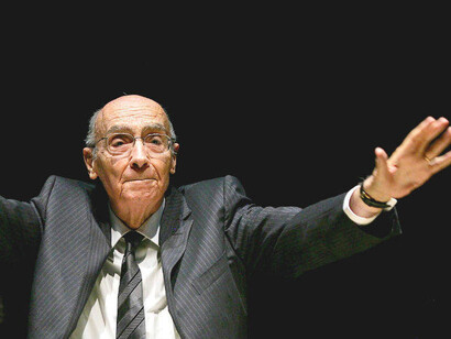 José Saramago, escritor, novelista, poeta, periodista y dramaturgo portugués