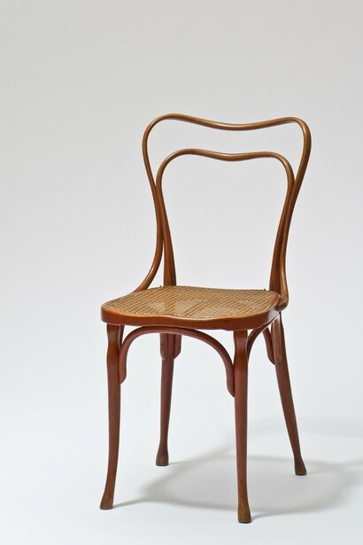 Historicism art nouveau, piece in exhibition. Courtesy of Museum für angewandte Kunst
