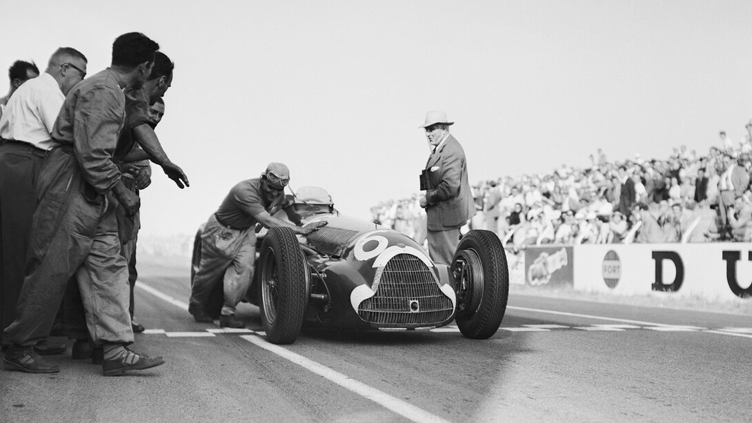 Such is life in racing, Reims, 1951. Courtesy of M.A.D.Gallery