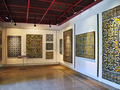 Museo del azulejo, Lisboa, Portugal. La ciudad ofrece eventos, exposiciones y espacios como teatros y bibliotecas, consolidándose como un epicentro cultural del continente europeo