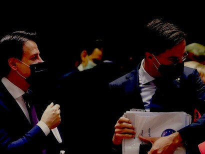 Conte con el primer ministro holandés, Rutte, en la pasada cumbre