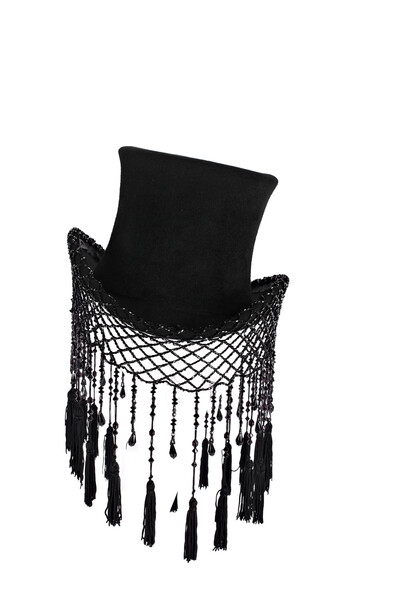 Victoria Gran, Dark Horse