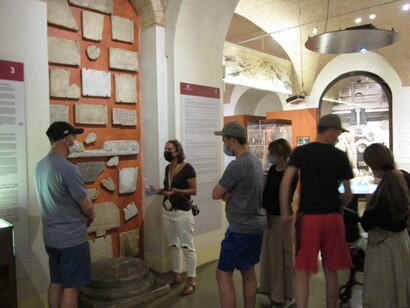 Micaela Pavoncello, founder of Jewish Roma explaining the (facsimile ) epitaph collection in the Jewish Museum of Rome, ph.Brenda Lee Bohen