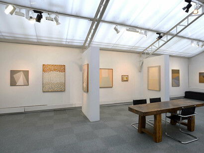 Vera Pagava, Corps Célestes, Exhibition view. Courtesy of Jeanne Bucher Jaeger