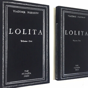 Meet in the Place Where There is No Darkness. Courtesy of Eleanor Harwood Gallery